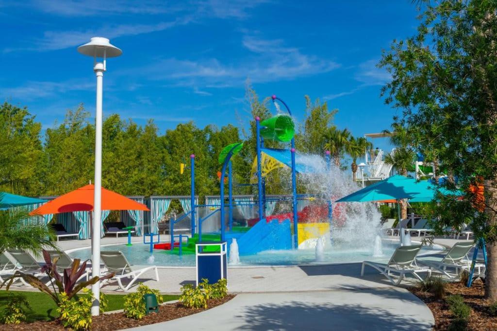 Theme Dream House - Brand New Windsor Resort Four Corners Экстерьер фото